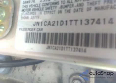 1996 Nissan Maxima Gle/Gxe/Se z USA, uszkodzony, nr VIN JN1CA21D1TT137414